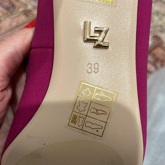 Lolacruz kitten heel pumps, size 39. New never worn - Picture 8 of 8